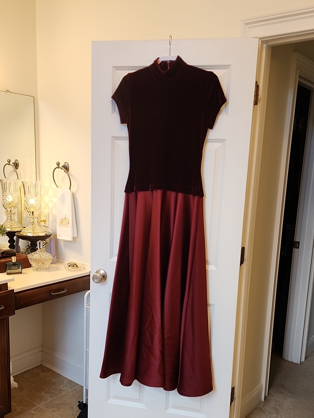 Tadashi Shoji Burgundy Two-Tone Velvet & Satin Maxi Dress